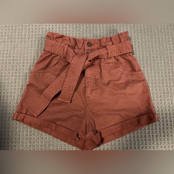 Abercrombie Belted Twill Shorts - Picture 2 of 4